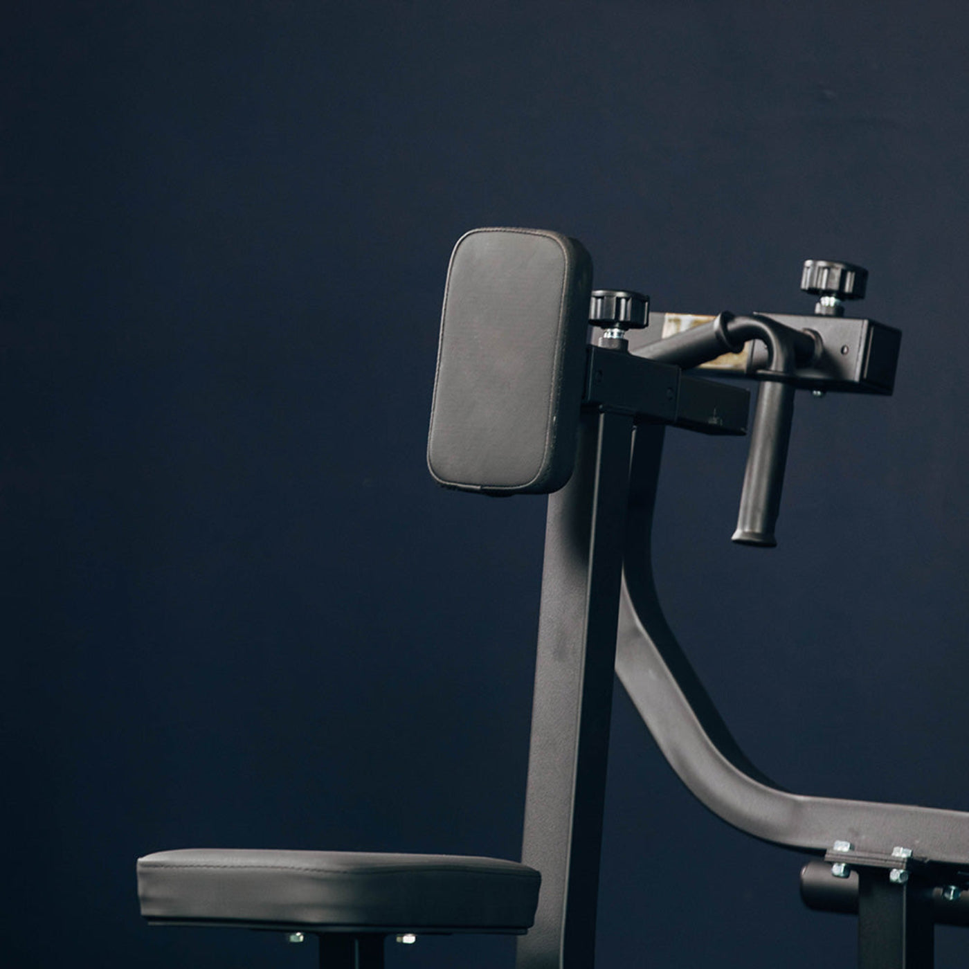 Titan fitness Plate-Loaded Seated Row Machine - 400790