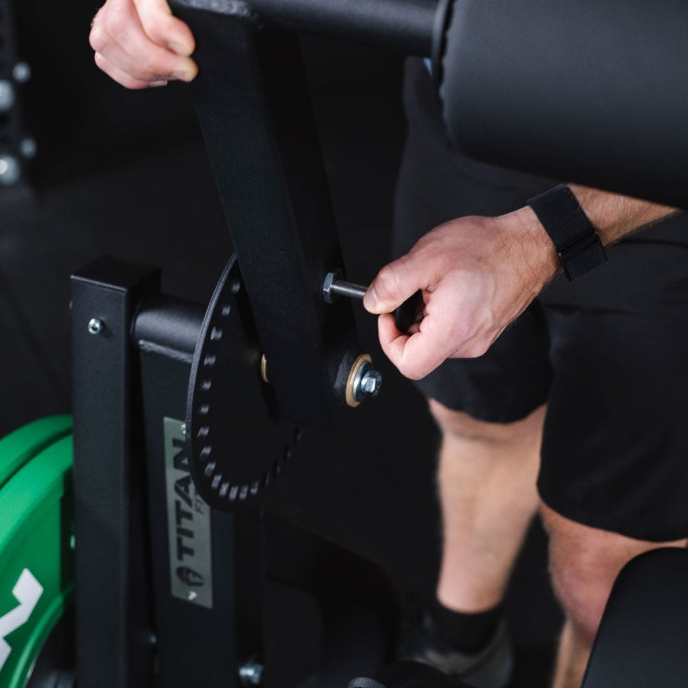 Titan fitness Seated Ab / Back Extension Machine - 400991