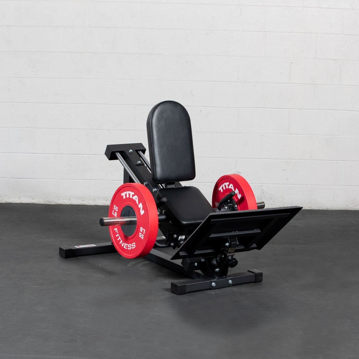 Titan fitness Plate-Loaded Linear Hack Squat Machine - 401231