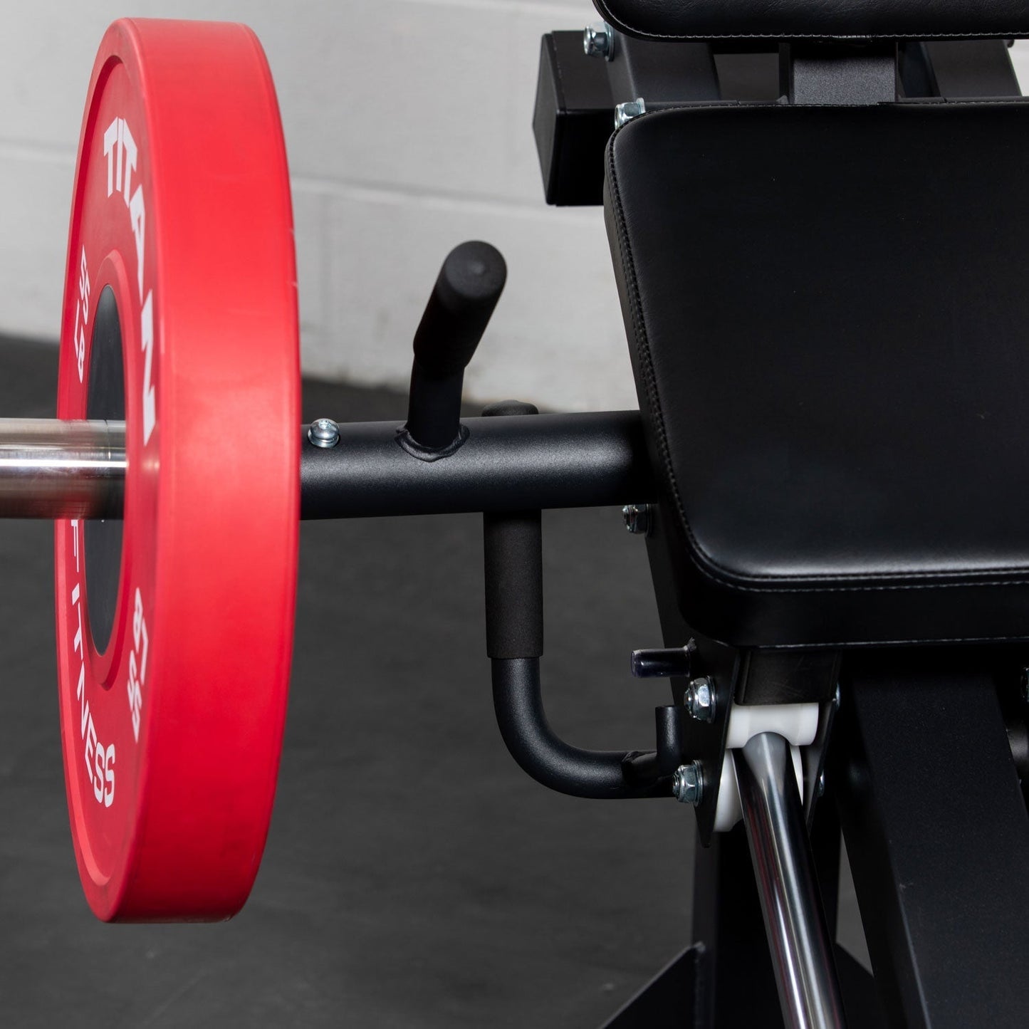 Titan fitness Plate-Loaded Linear Hack Squat Machine - 401231
